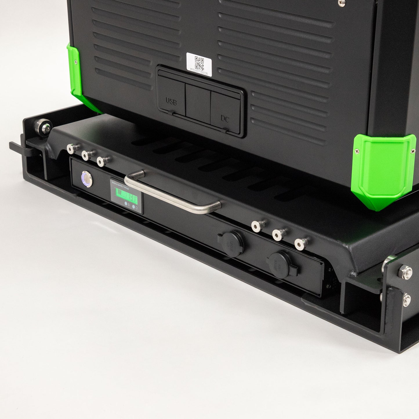 12V MasterHub Fridge Slide with 100ah Battery MPPT Controller & 40A DCDC Charger
