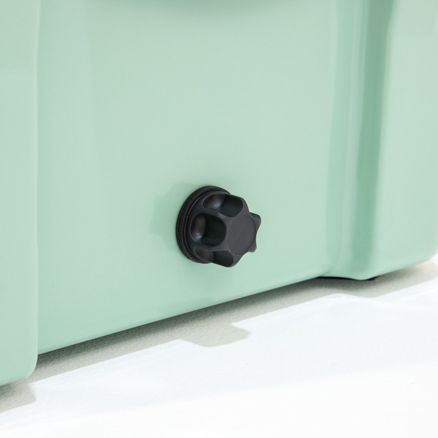 Arctic-75 Cooler Box 75QT | 70.9L