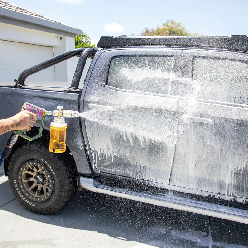 4WD DIY Cleaning Bucket + FREE Spray Wax & Waffle Towels